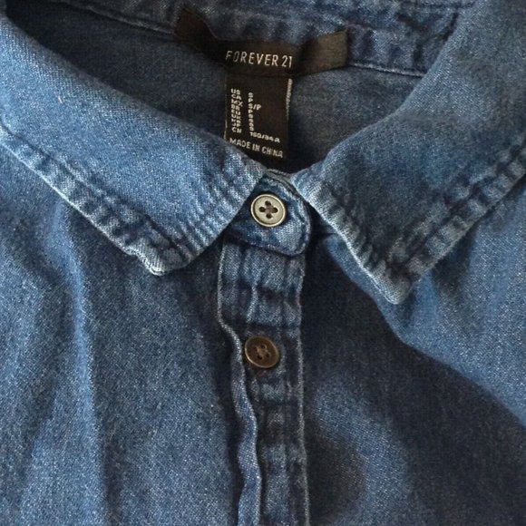 WOMENS S CHAMBRAY DENIM SHIRT LONG SLEEVE 100% COTTON BLUE 37"x 25.5" FOREVER 21 - Picture 13 of 14